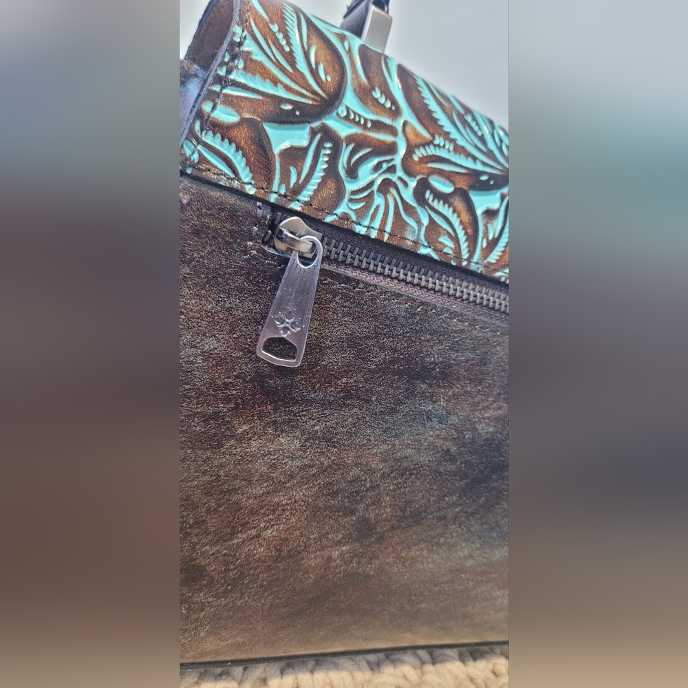 Patricia Nash Turquoise and Black Embossed Leather Bag - Picture 13 of 15